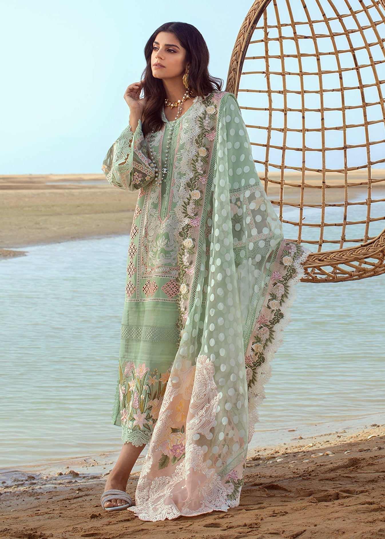 CRIMSON HEAVY EMBROIDERED LAWN UNSTICHED 3pc (SL-1245)
