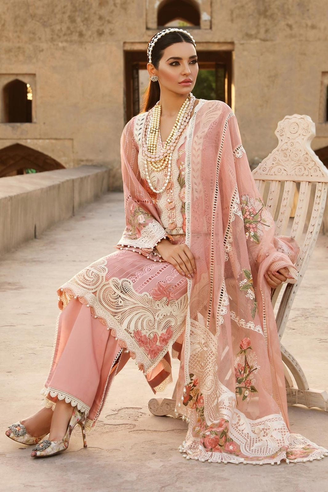 CRIMSON -HEAVY EMBROIDERED BORING UNSTICHED 3pc (SL-5048)